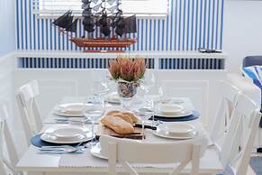 Sailor Apartment by Renters Prestige