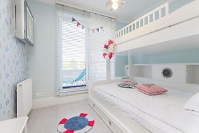 Sailor Apartment by Renters Prestige