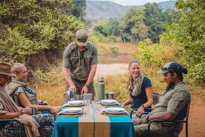 Hutwini - Pafuri Walking Safari