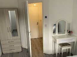 1br-sleeps3-parking-nearcitycentre-shoppingcentre