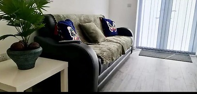 1br-sleeps3-parking-nearcitycentre-shoppingcentre