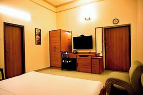 Hotel Cresent Near Assi Ghat