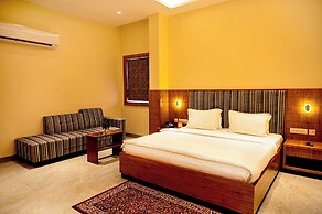 Hotel Cresent Near Assi Ghat