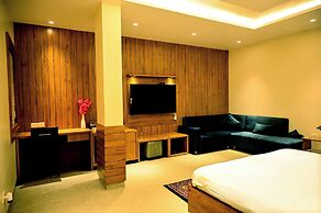 Hotel Cresent Near Assi Ghat