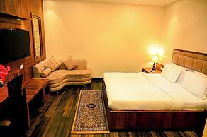 Hotel Cresent Near Assi Ghat