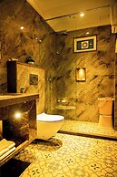 Hotel Cresent Near Assi Ghat