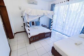 Lux Suites Vee Lido Apartments