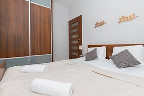 4 Pory Roku Jastrzębia Góra by Renters