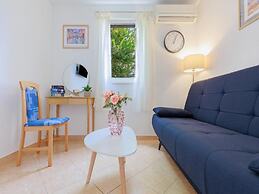 Lumbarda Resort Apartments