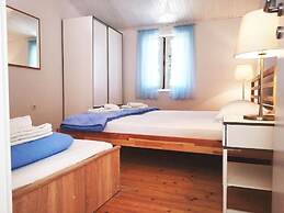 Lumbarda Resort Apartments