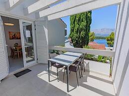 Lumbarda Resort Apartments