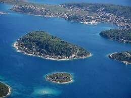 Lumbarda Resort Apartments