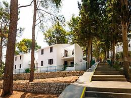 Lumbarda Resort Apartments