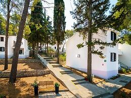 Lumbarda Resort Apartments