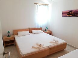 Lumbarda Resort Apartments