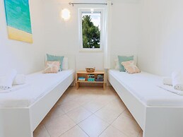 Lumbarda Resort Apartments