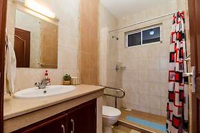 Lux Suites Elsa Royal Apartments
