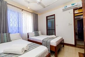 Lux Suites Elsa Royal Apartments