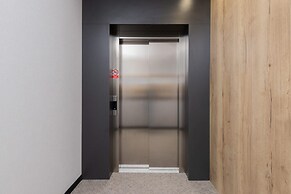 Ostoya Pucka Apartment by Renters