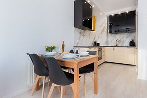 Ostoya Pucka Apartment by Renters
