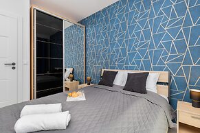 Ostoya Pucka Apartment by Renters
