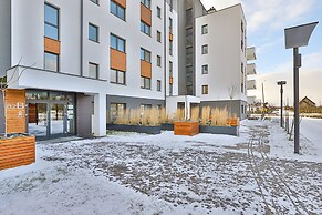 Ostoya Pucka Apartment by Renters