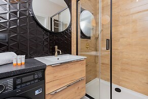 Ostoya Pucka Apartment by Renters