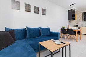 Ostoya Pucka Apartment by Renters