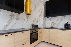 Ostoya Pucka Apartment by Renters