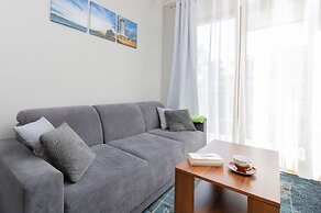 Villa 4 Pory Roku Apartment by Renters