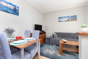 Villa 4 Pory Roku Apartment by Renters