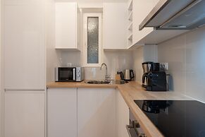 Chic and Lavish Apartment in Athens