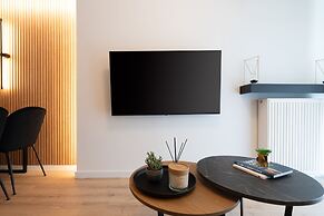 Chic and Lavish Apartment in Athens