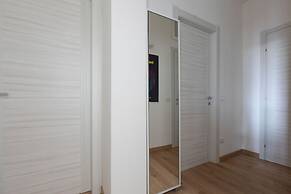 3722 Lo Spole Apartment by Barbarhouse