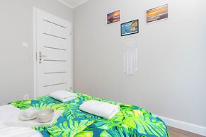 Coast Apartment With Terrace by Renters