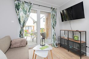 Coast Apartment With Terrace by Renters