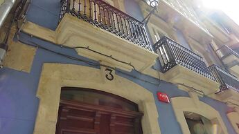 APARTAMENTOS ARMANYA 3