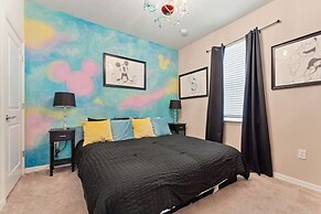 Themed Rooms Free Access To Resort Waterpark! 4 Bedroom Home by RedAwn