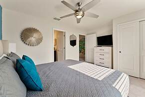 Themed Rooms Free Access To Resort Waterpark! 4 Bedroom Home by RedAwn