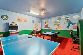 Themed Rooms Free Access To Resort Waterpark! 4 Bedroom Home by RedAwn