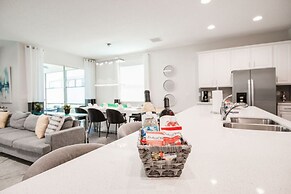 Beauty & The Beast Star Wars Free Access To Resort 6 Bedroom Home by R