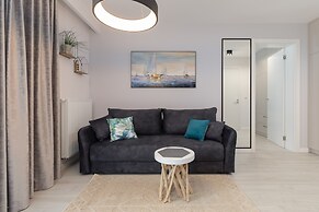 Deep Blue Apartment in Mielno by Renters