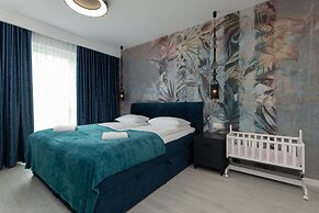 Deep Blue Apartment in Mielno by Renters