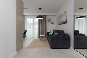 Deep Blue Apartment in Mielno by Renters