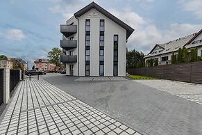 Deep Blue Apartment in Mielno by Renters