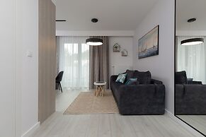 Deep Blue Apartment in Mielno by Renters