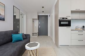 Deep Blue Apartment in Mielno by Renters