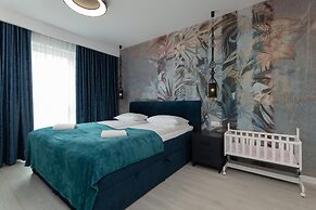 Deep Blue Apartment in Mielno by Renters