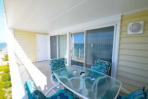 Thunder Island 15a 2 Bedroom Condo by RedAwning