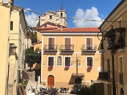 Stunning 3-bed House in Gallinaro, Aircon and Pool